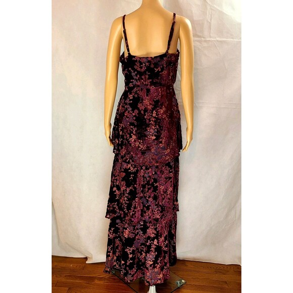 Elegant Floral Burgundy Dress - Picture 6 of 16